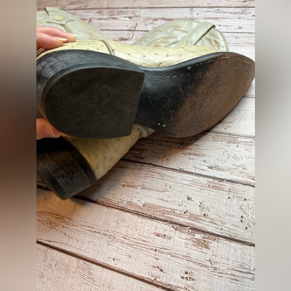 Diego’s Boots 8.5 - Picture 5 of 10